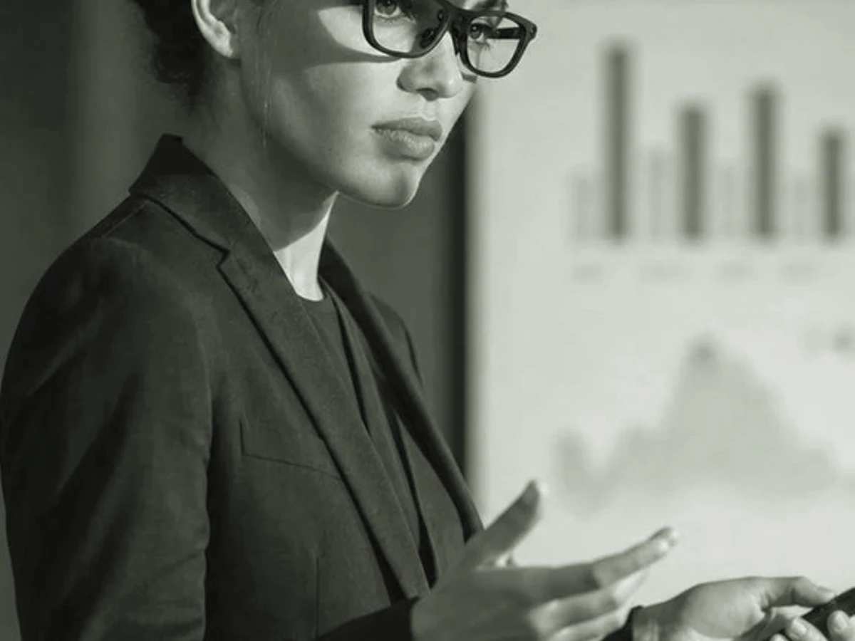 Live translation with AI glasses in a business meeting